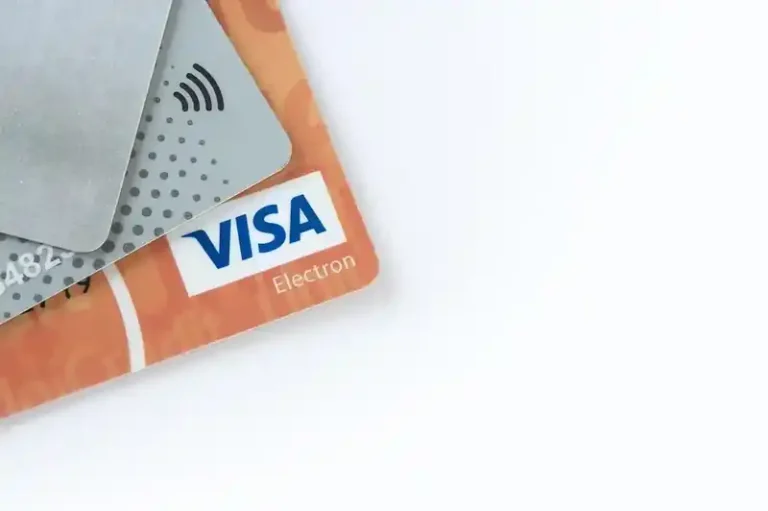¿Cuántas Tarjetas de Crédito Necesitas Realmente? ¡Descúbrelo!