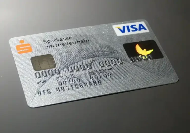 How many credit cards should you have?